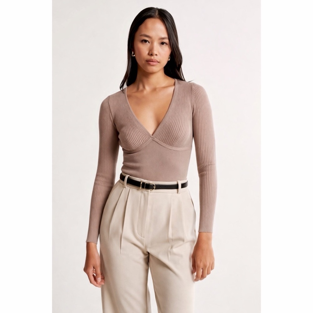 Abercrombie & Fitch Ribbed V Neck Long Sleeve Bodysuit Medium